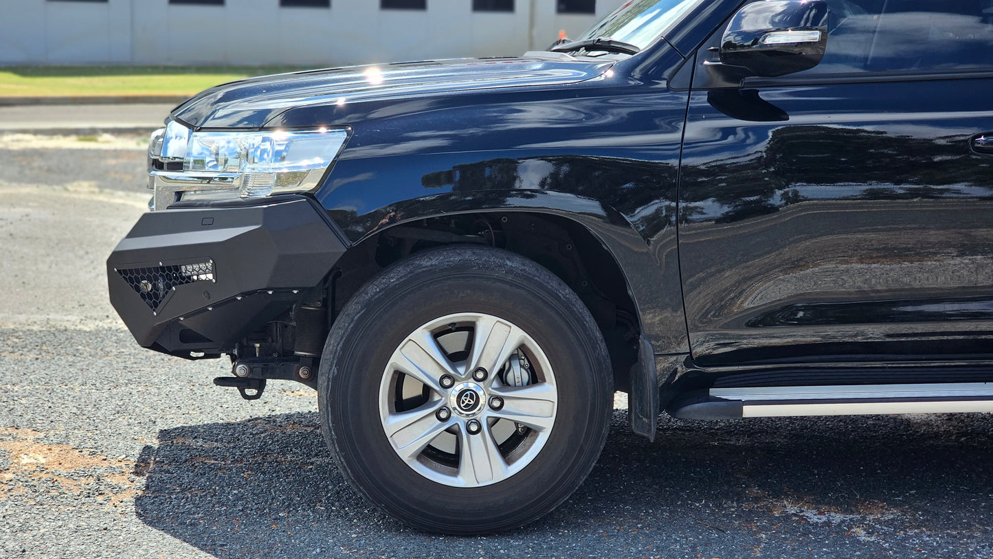Alpha 4WD Predator Steel Bull Bar for Toyota Landcruiser 200 series 2016+