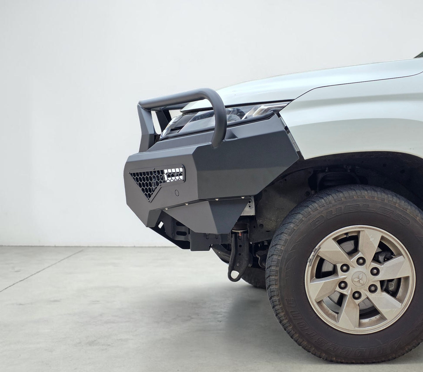 Alpha 4WD Pack Steel Bull Bar for Mitsubishi Triton MR 2019+