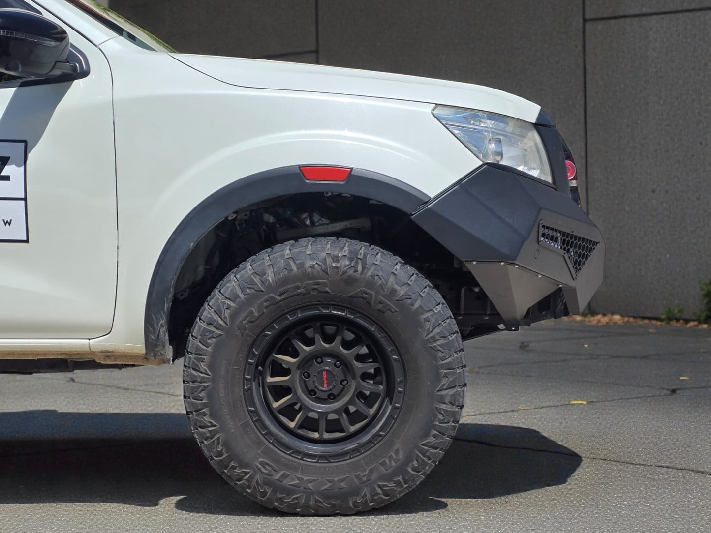 Alpha 4WD Steel Predator Bull Bar for Nissan Navara NP300 D23 2021-2025