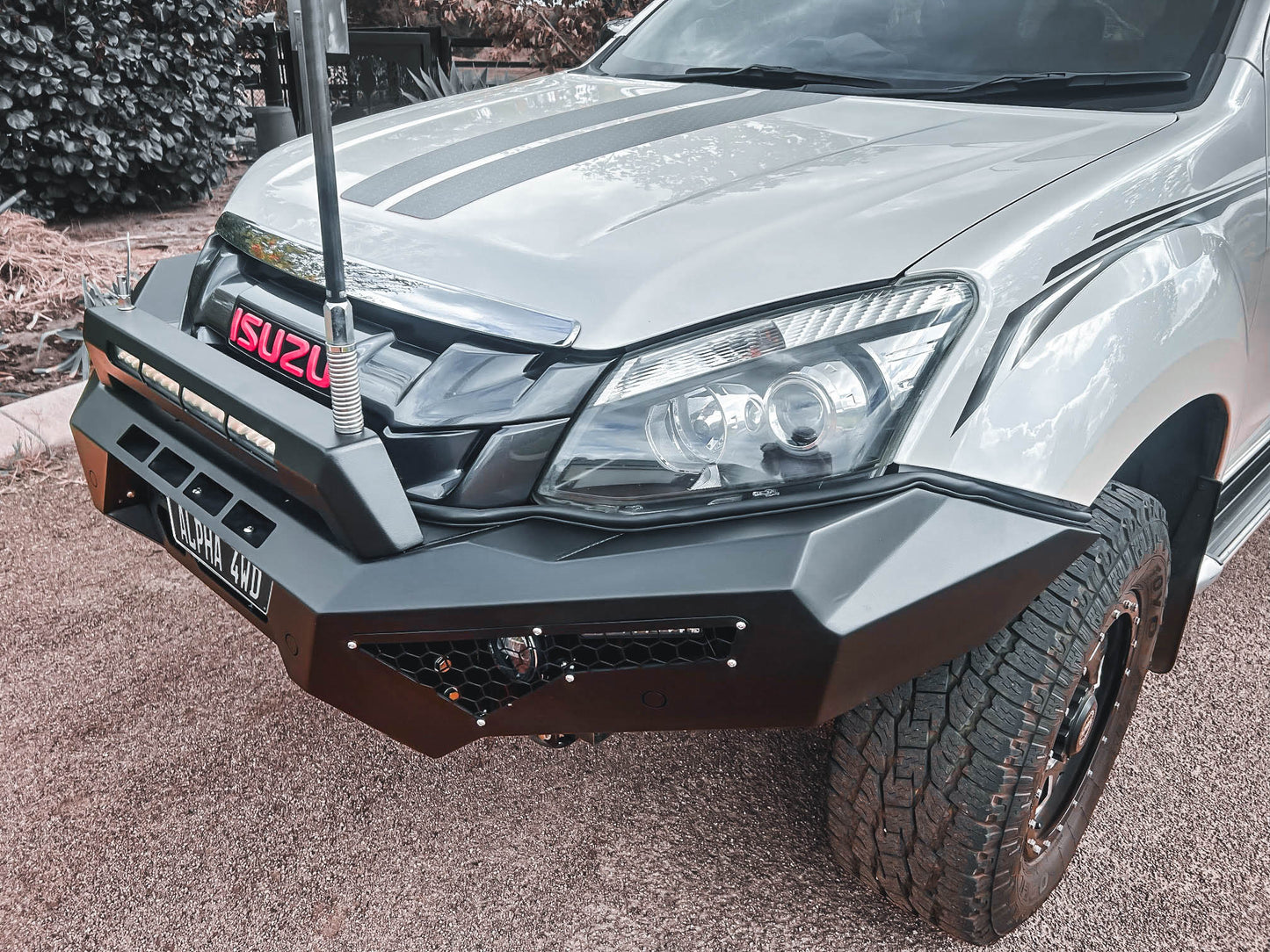 Alpha 4WD Predator Steel Bull Bar for Isuzu D-max Dmax 2012 - 2016