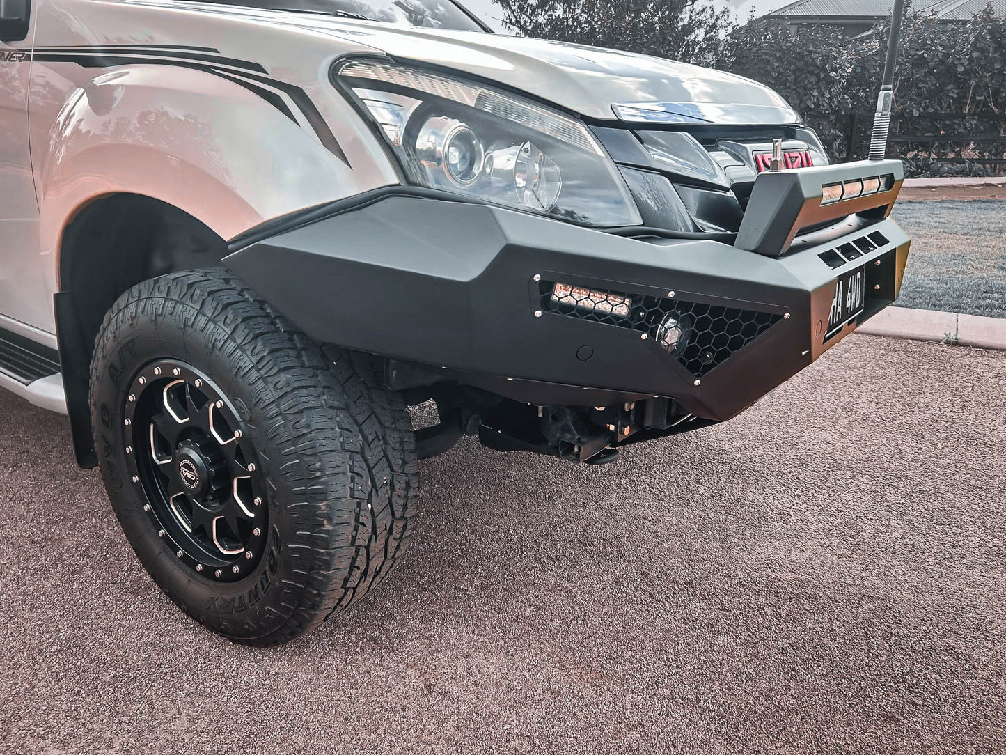 Alpha 4WD Predator Steel Bull Bar for Isuzu D-max Dmax 2012 - 2016