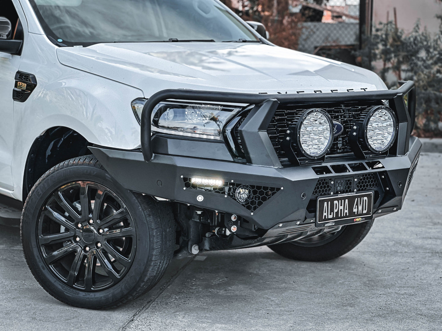 Alpha 4WD Steel Pack Bull Bar for Ford Everest 2015-2022