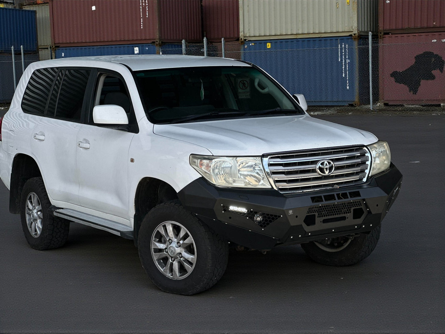 Alpha 4WD Predator Steel Bull Bar for Toyota Landcruiser 200 series 2006-2015