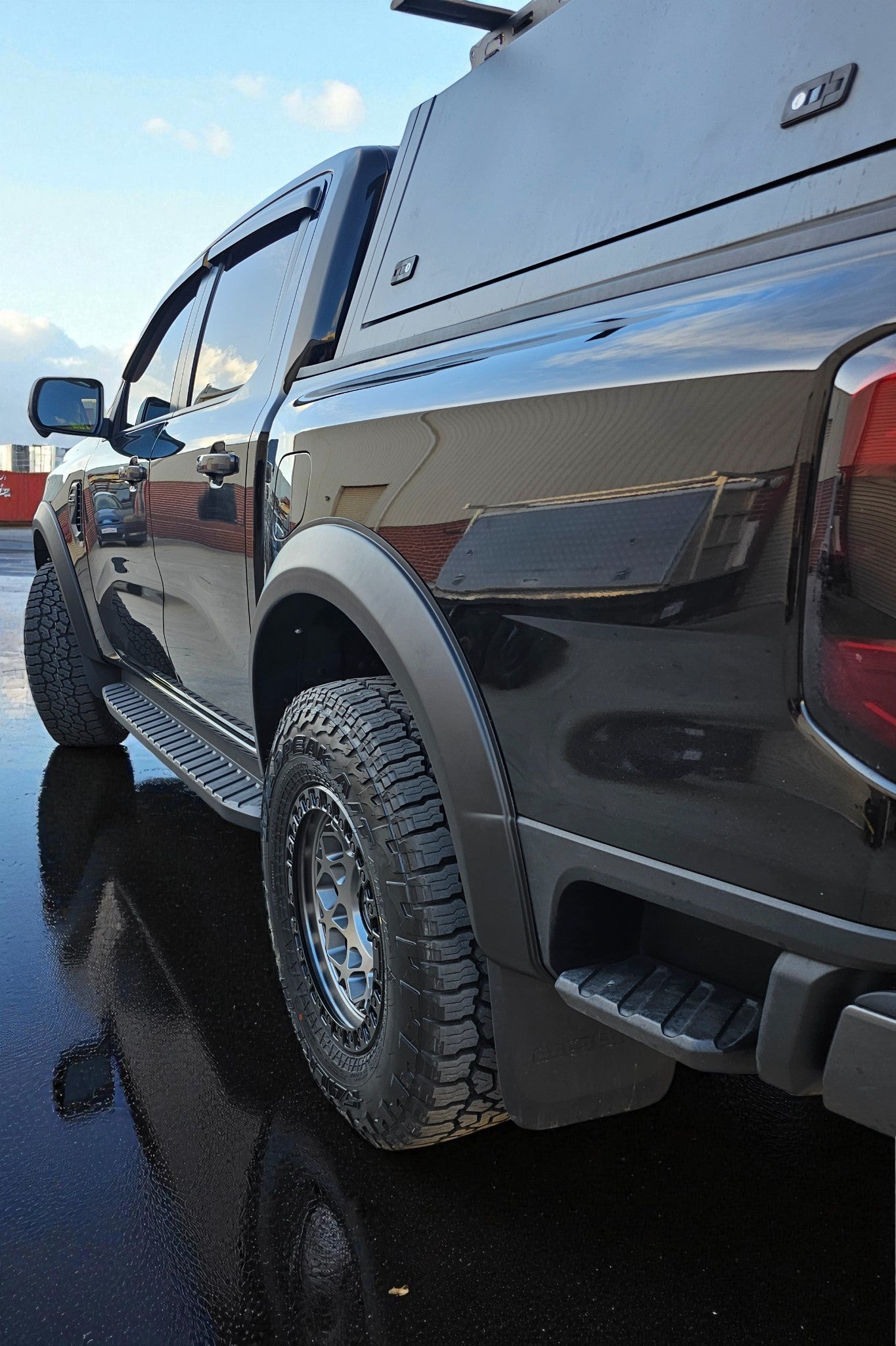 Ford Ranger Next Gen 2022 + Fender Flare OEM Smooth Matte Black