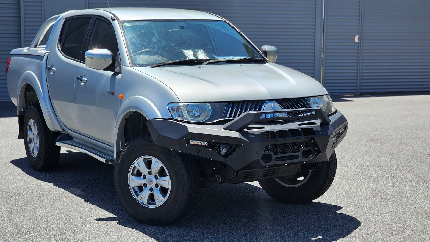 Alpha 4WD Predator Steel Bull Bar for Mitsubishi Triton MN ML 2006 to 2015