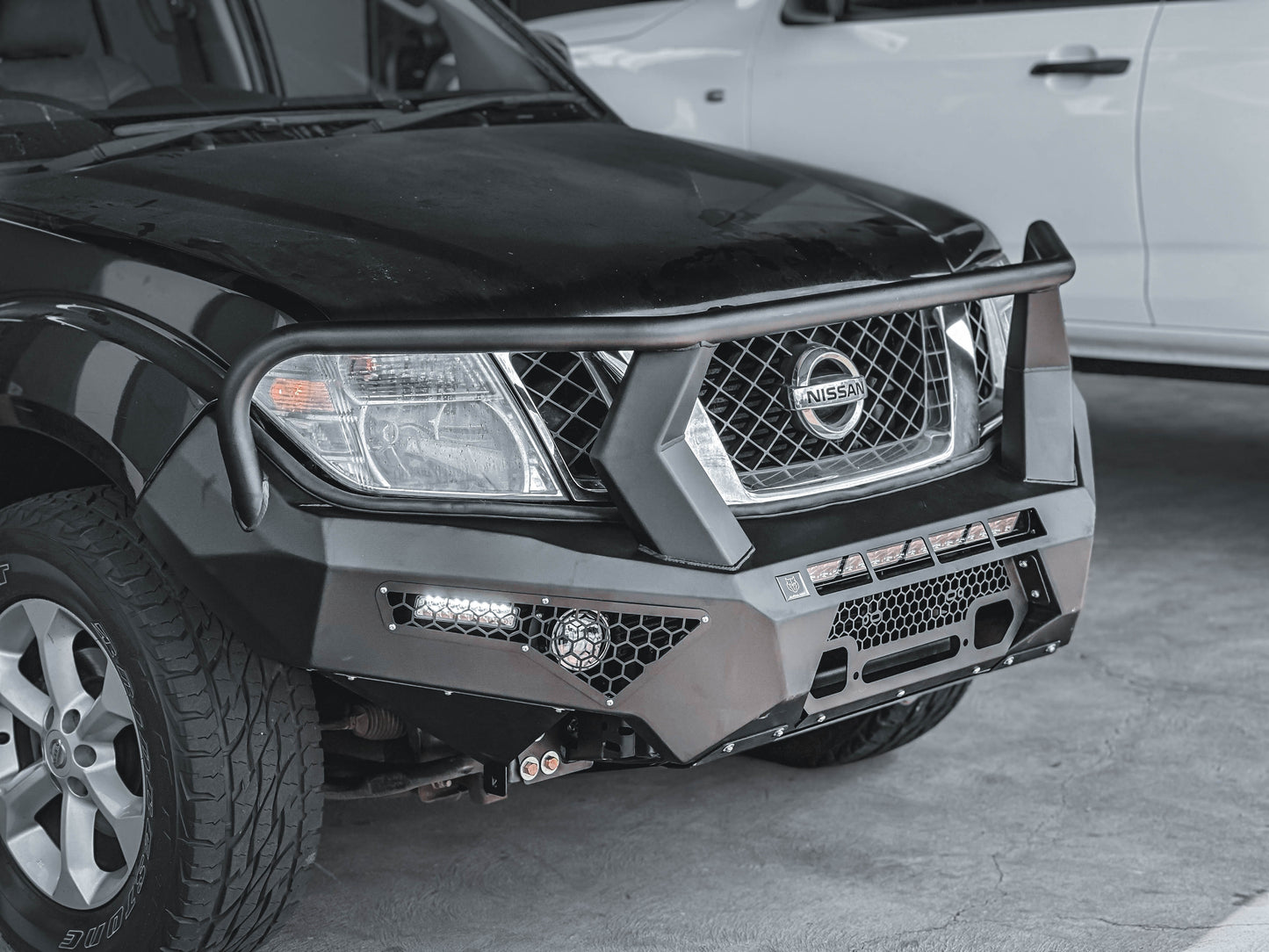 Alpha 4WD Steel Pack Bull Bar for Nissan Navara D40 Spanish 2005 - 2015