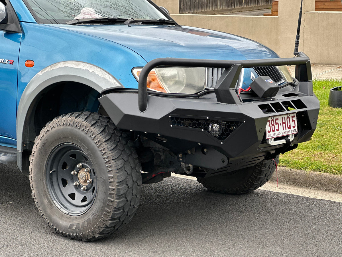 Alpha 4WD Pack Steel Bull Bar for Mitsubishi Triton MN ML 2006 to 2015 ...
