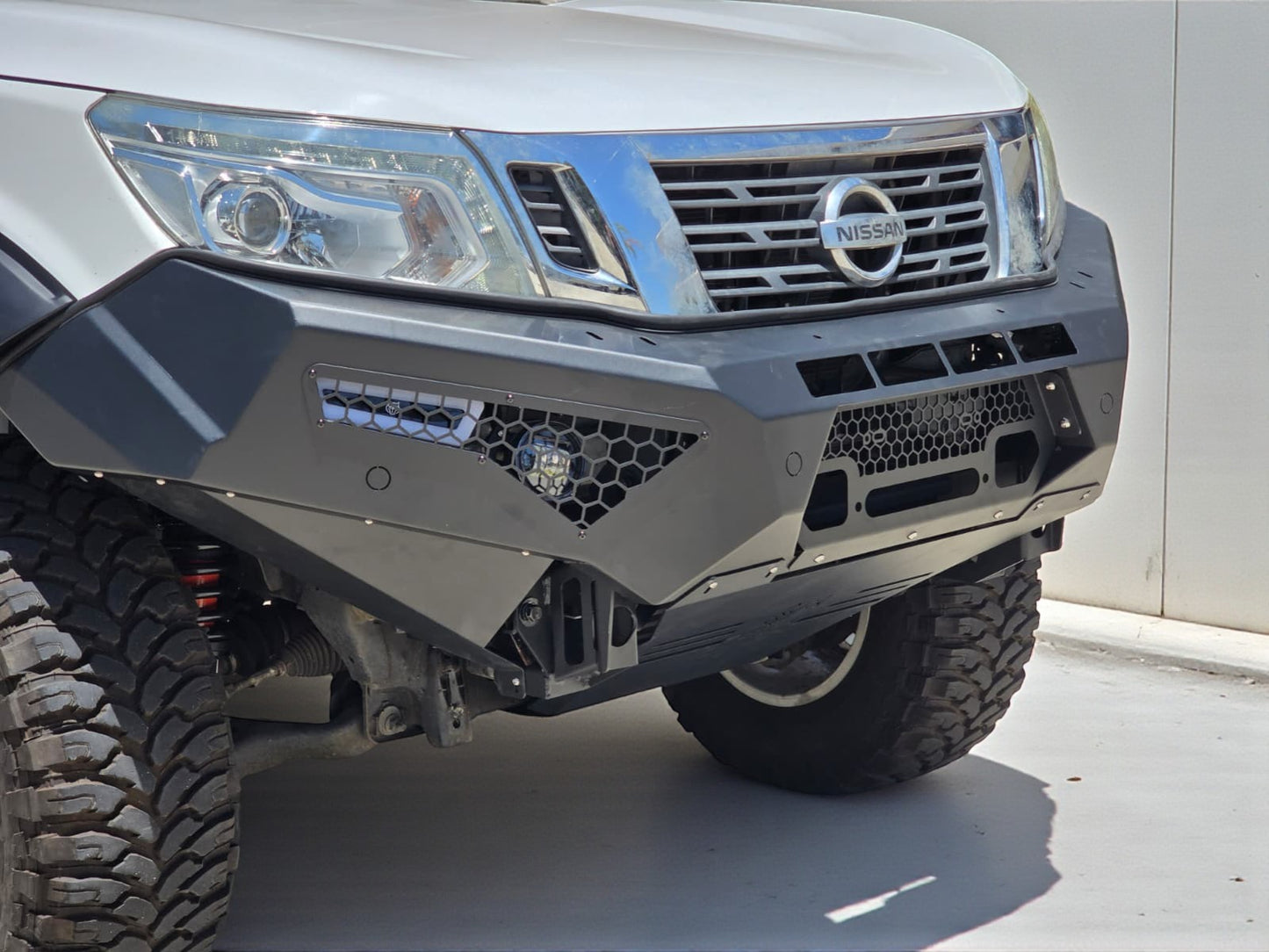 Alpha 4WD Predator Steel Bull Bar for Nissan Navara NP300 D23