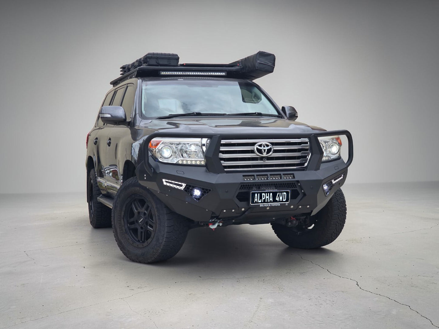 Alpha 4WD Pack Steel Bull Bar for Toyota Landcruiser 200 series 2006-2015