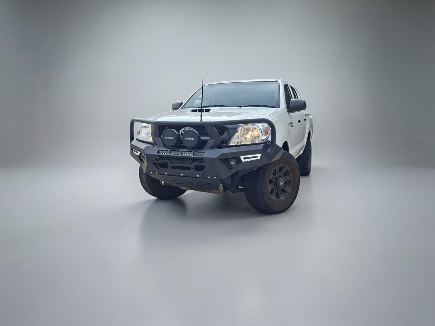 Alpha 4WD Steel Pack Bull Bar for Toyota Hilux N70 2005 - 2011